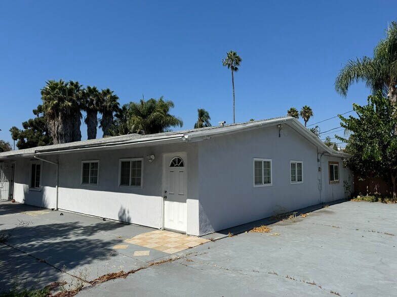 4669 W Olympic Blvd, Los Angeles, CA à vendre - Photo du bâtiment - Image 1 de 9