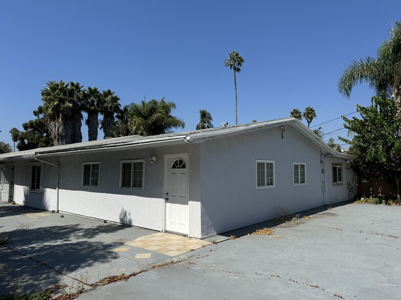 4669 W Olympic Blvd, Los Angeles, CA for sale - Primary Photo - Image 1 of 9