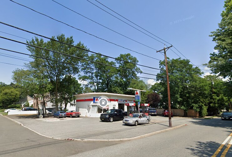 345 E Midland Ave, Paramus, NJ à vendre Photo du bâtiment- Image 1 de 1