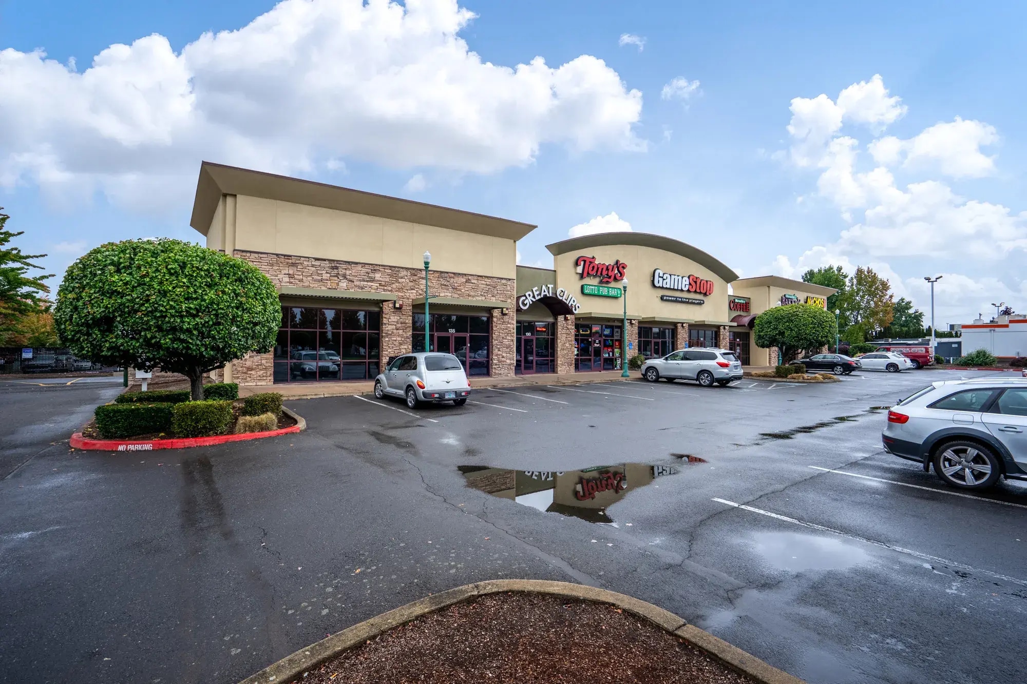 3815 Devonshire Ave NE, Salem, OR for lease Building Photo- Image 1 of 5