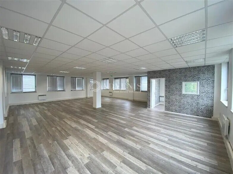 Bureau dans Neuilly-Plaisance à vendre - Photo intérieure - Image 2 de 6