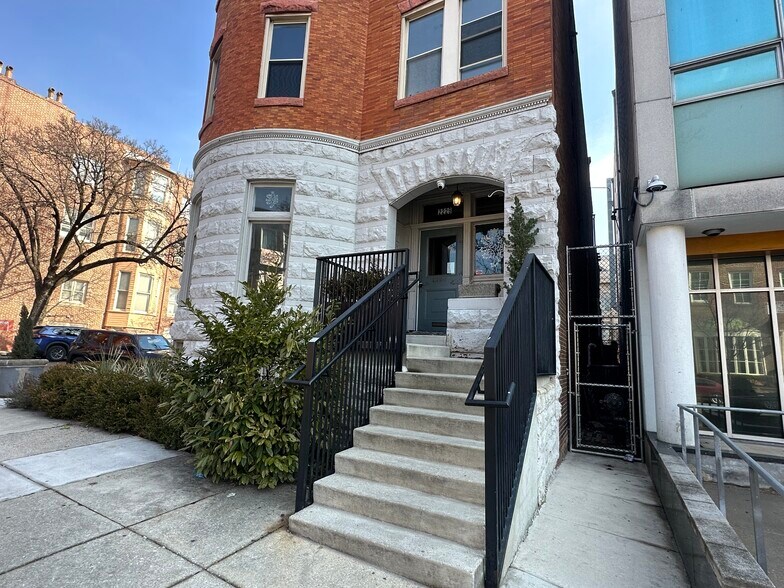 2229 N Charles St, Baltimore, MD à louer - Photo du bâtiment - Image 2 de 15