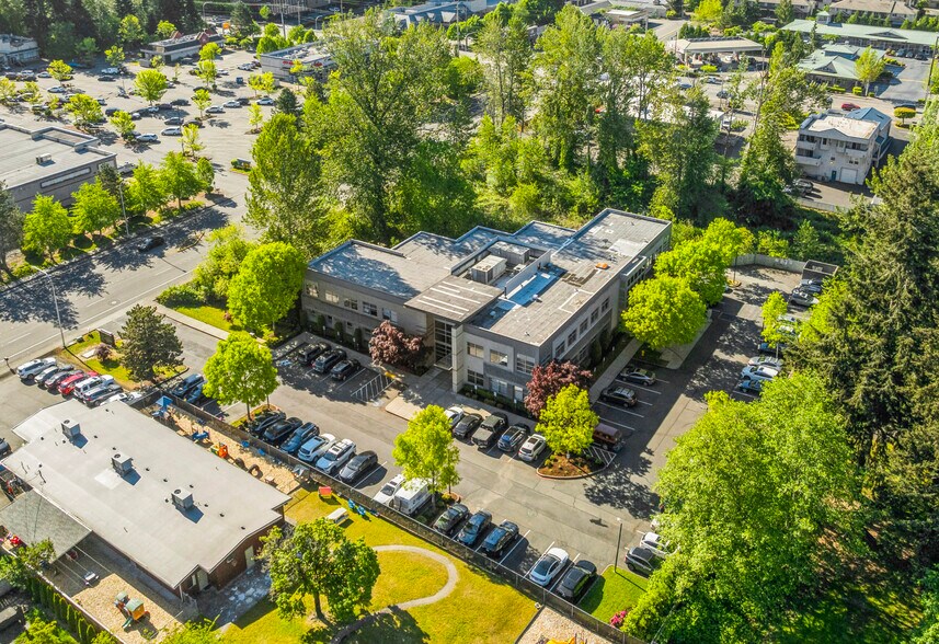 451 Duvall Ave NE, Renton, WA à louer - Photo du bâtiment - Image 3 de 6