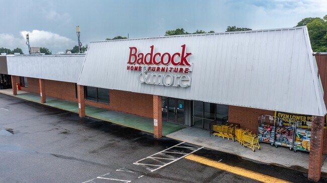 Plus de détails pour 221 S Poplar St, Elizabethtown, NC - Commerce de détail à louer