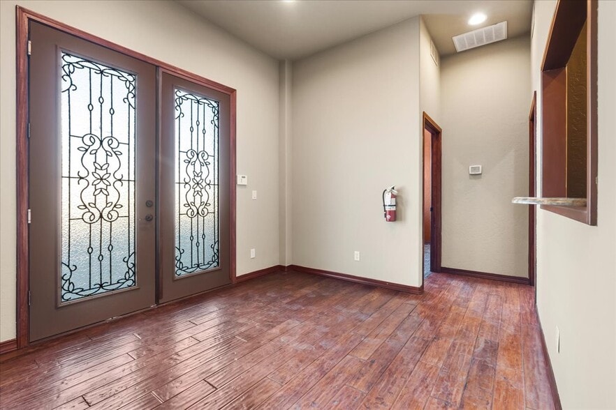 223 White Spar Rd, Prescott, AZ for sale - Lobby - Image 2 of 3