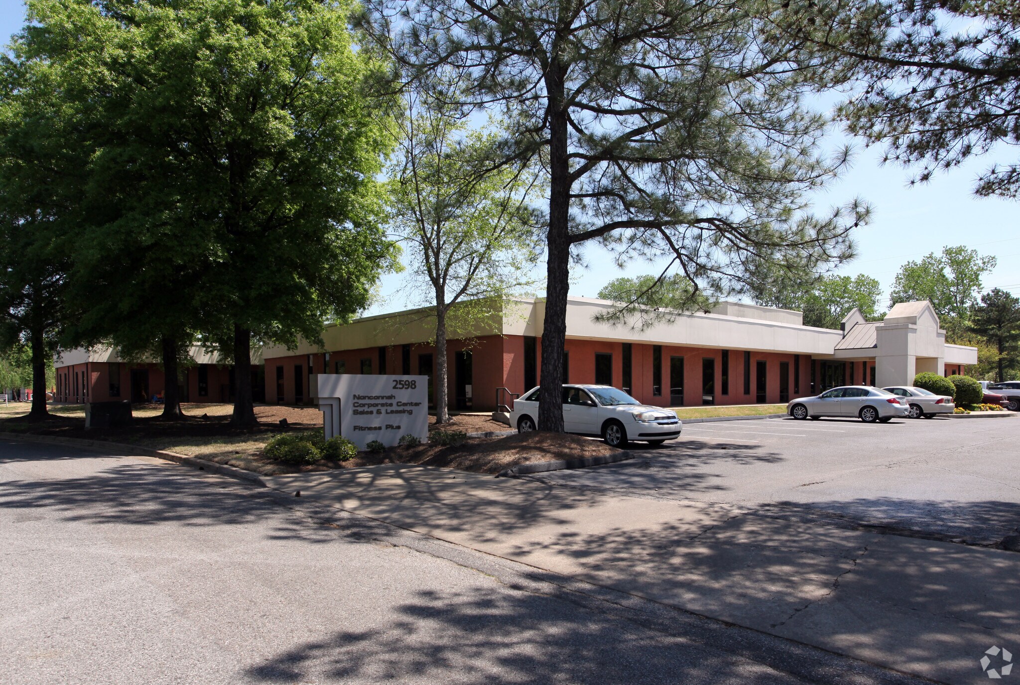 2596 Corporate Ave E, Memphis, TN for lease Primary Photo- Image 1 of 14