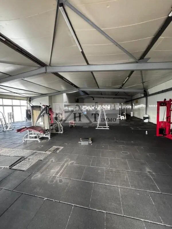 Industrial in Neuilly-sur-Marne for lease Building Photo- Image 1 of 5