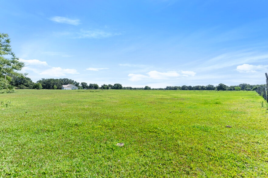 10077 Gallagher Rd, Dover, FL for sale - Building Photo - Image 2 of 10