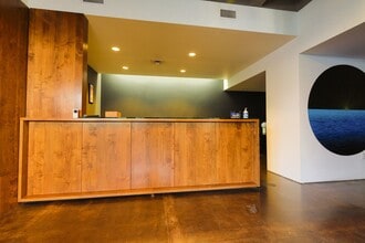 1700 SE 11th Ave, Portland, OR à vendre Photo intérieure- Image 2 de 17