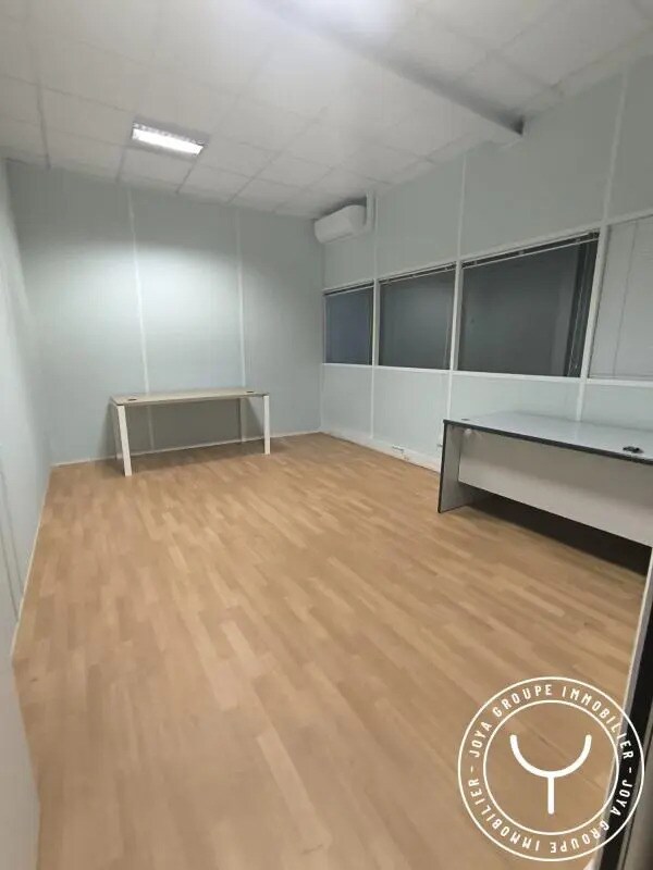 Office in Wissous for lease Interior Photo- Image 1 of 8