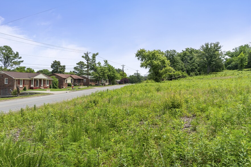 73 Tusculum Rd, Antioch, TN à vendre - Photo du bâtiment - Image 2 de 6
