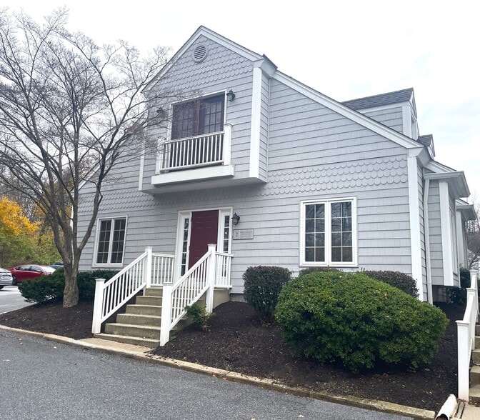 2 Mystic Ln, Malvern, PA for sale - Building Photo - Image 2 of 16