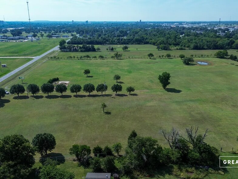 3614 N Washington St, Enid, OK à vendre - Aérien - Image 2 de 10