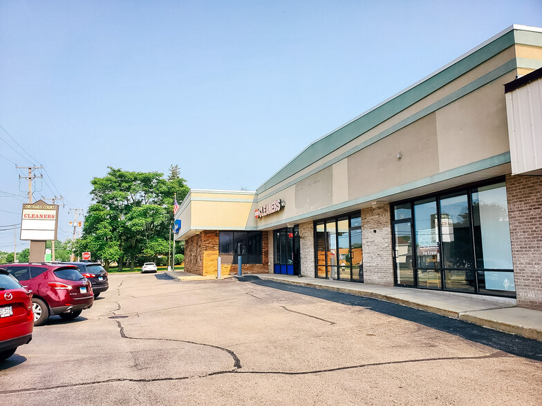 424-442 Orchard St, Antioch, IL for lease - Building Photo - Image 2 of 7