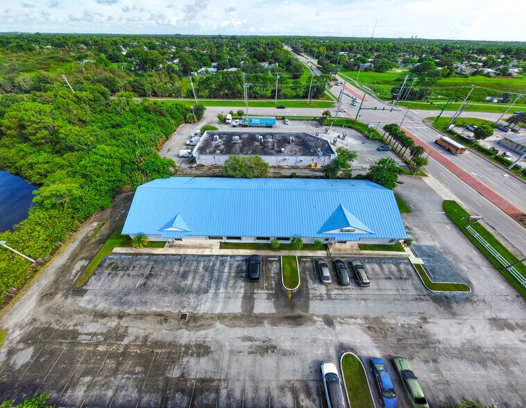 1500 S Lennard Rd, Port Saint Lucie, FL à vendre - Photo du bâtiment - Image 2 de 3