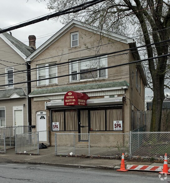 3956 Victory Blvd, Staten Island, NY à louer - Photo du bâtiment - Image 3 de 3