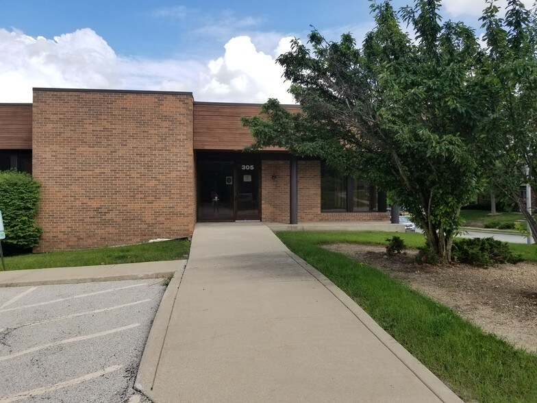 305 Vine St, New Lenox, IL à louer - Photo du bâtiment - Image 2 de 51