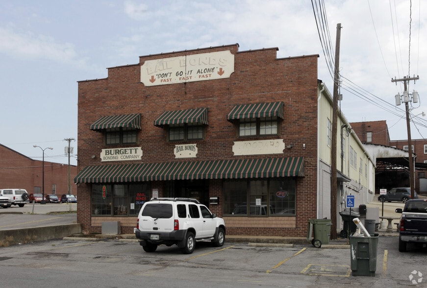 108 W Smith St, Gallatin, TN for lease - Building Photo - Image 2 of 9