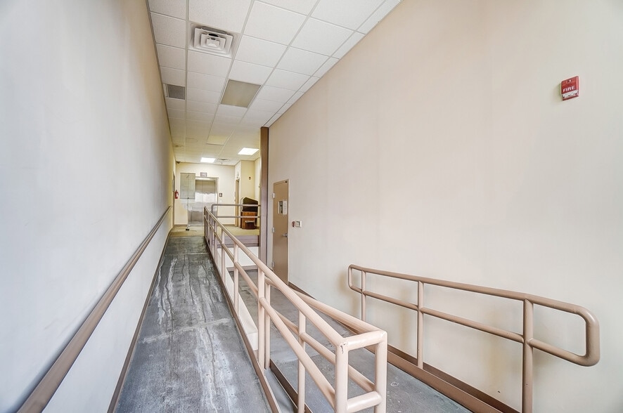 916-920 W Market St, Lima, OH for lease - Building Photo - Image 2 of 91