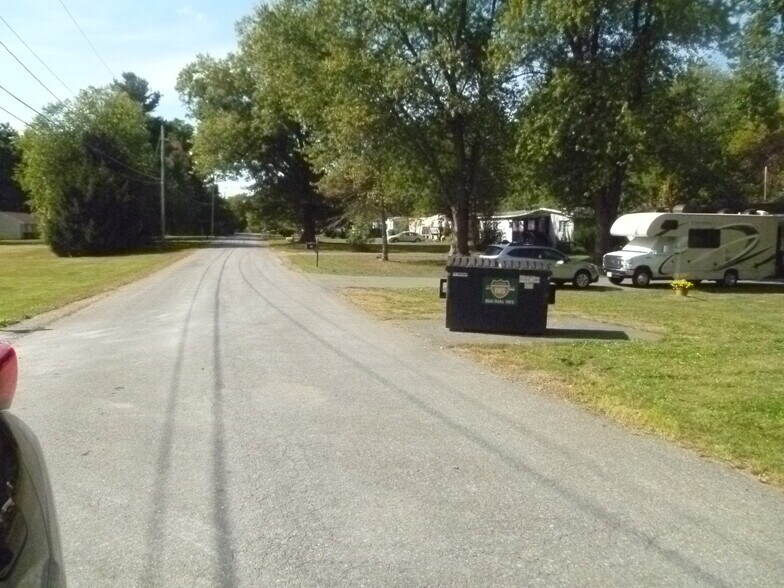 120 Casimer Rd, Middletown, NY à vendre - Photo principale - Image 2 de 13