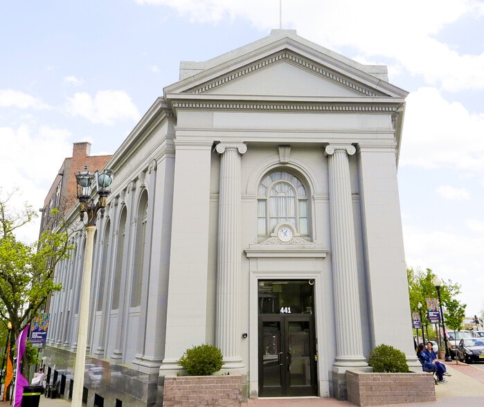 441 Bloomfield Ave, Montclair, NJ for lease - Building Photo - Image 1 of 3
