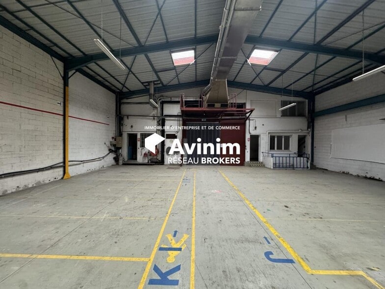Industrial in Saint-Maur-des-Fossés for lease - Interior Photo - Image 2 of 6