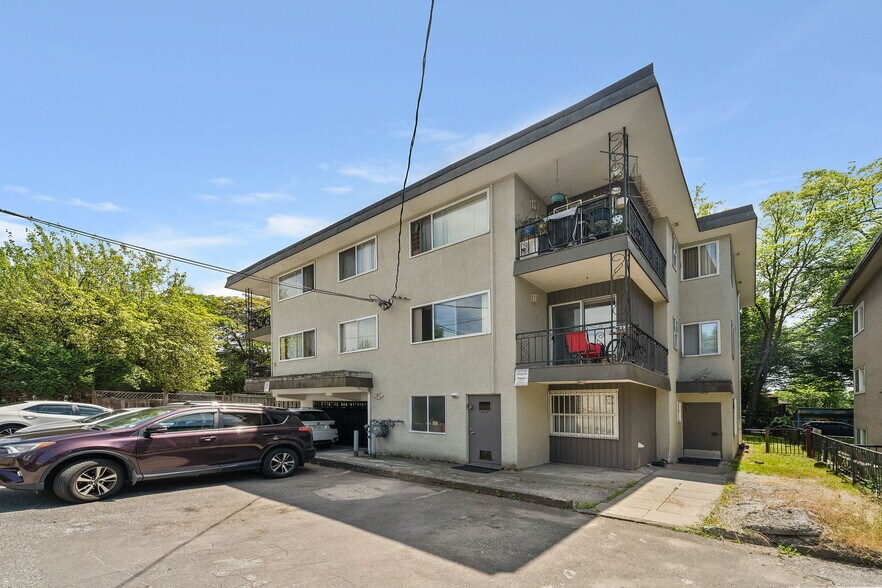 1665 Cotton Dr, Vancouver, BC à vendre - Photo du bâtiment - Image 3 de 9