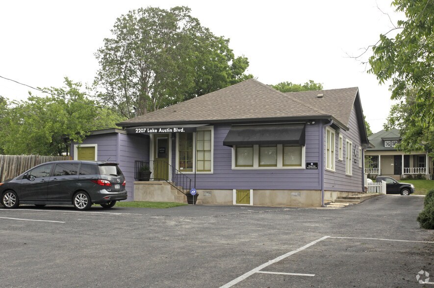 2207 Lake Austin Blvd, Austin, TX for lease - Building Photo - Image 2 of 3