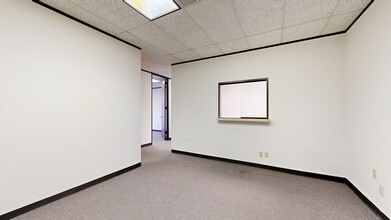 450 N Sam Houston Pky E, Houston, TX à louer Numérisation 3D de Matterport- Image 1 de 7