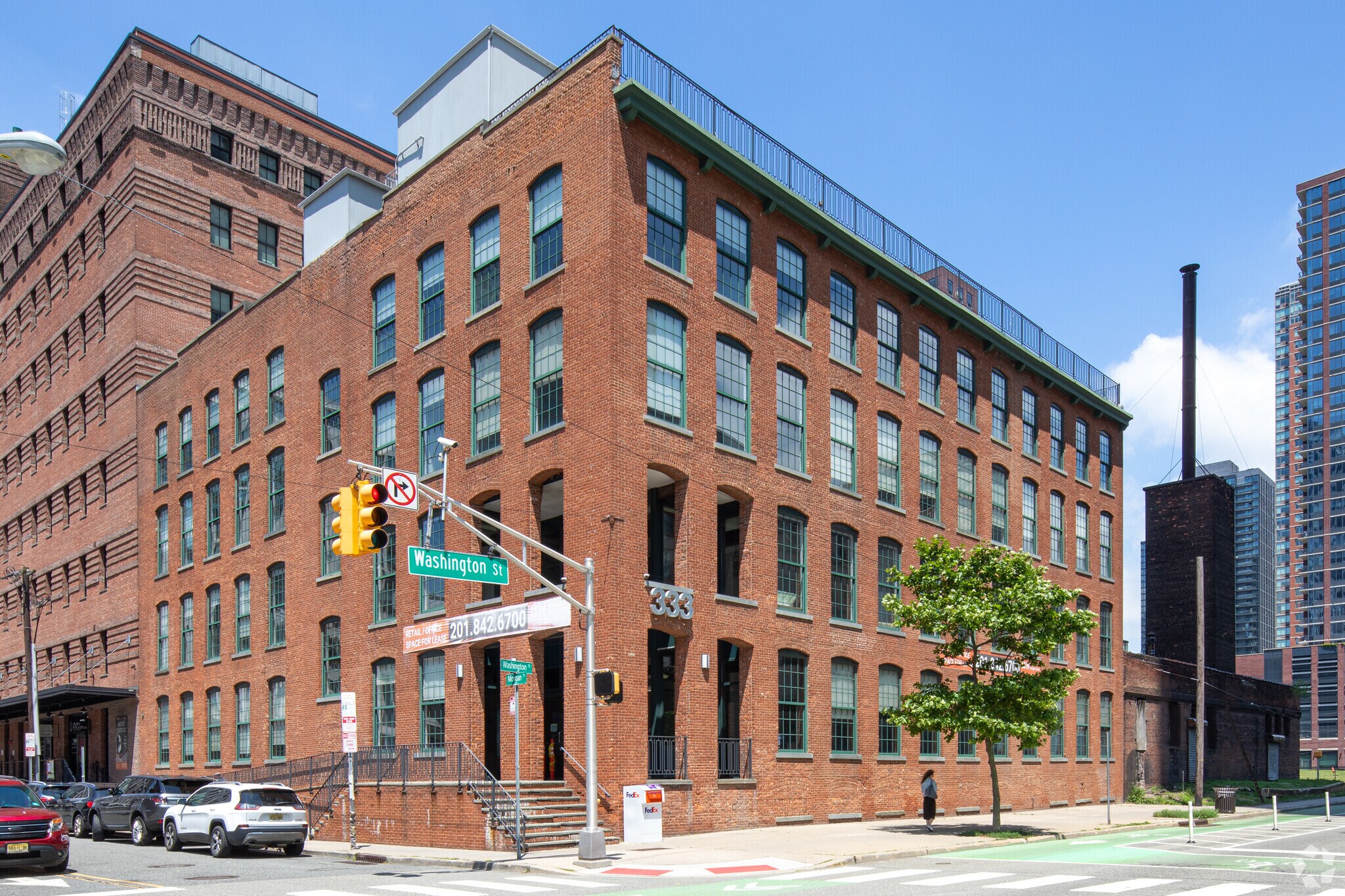 333 Washington St, Jersey City, NJ à louer Photo du bâtiment- Image 1 de 11