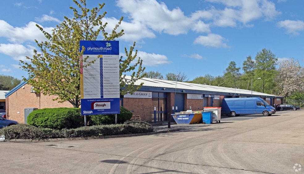 861-874 Plymouth Rd, Slough à louer - Photo du bâtiment - Image 2 de 8
