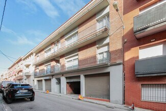 Plus de détails pour Multi-résidentiel à vendre