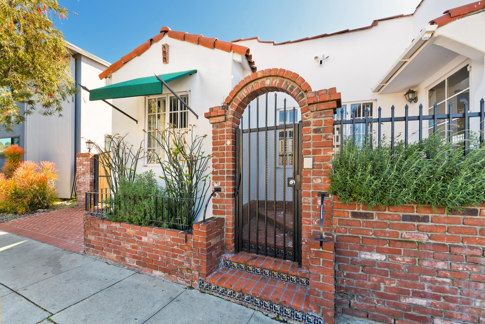 1020 Pico Blvd, Santa Monica, CA à louer Photo principale- Image 1 de 18