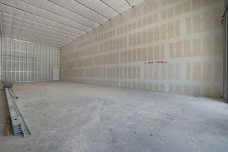 1009 E 4th St, Lampasas, TX à louer Photo du bâtiment- Image 2 de 5