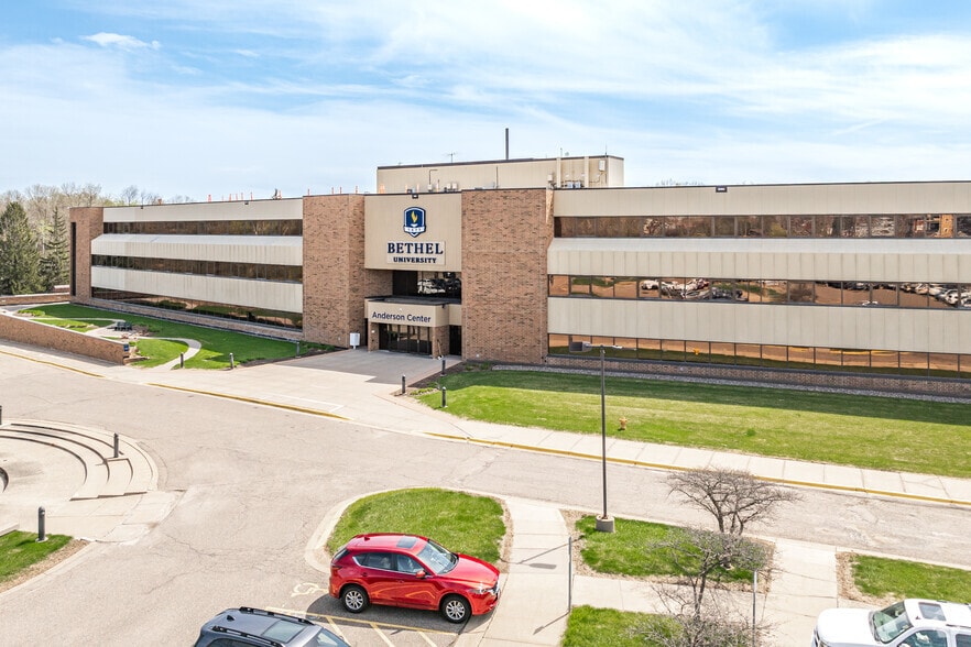 2 Pine Tree Dr, Arden Hills, MN for lease - Primary Photo - Image 1 of 10