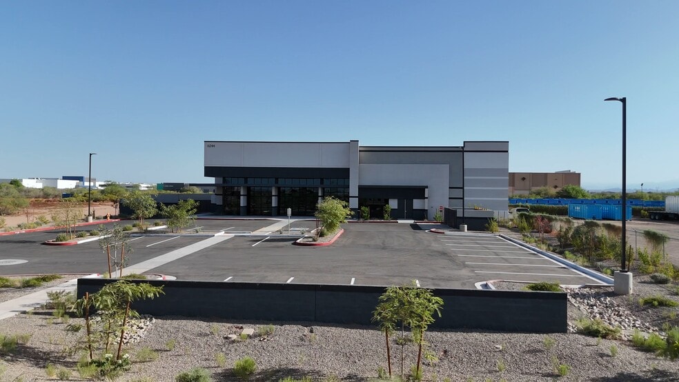 11244 E Pecos Rd, Mesa, AZ à vendre - Vidéo sur l’inscription commerciale - Image 1 de 2