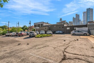 410 Baylor St, Austin, TX for lease Building Photo- Image 2 of 6