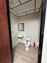 2027-2030 W Garner Rd, Garner, NC for lease Interior Photo- Image 1 of 3