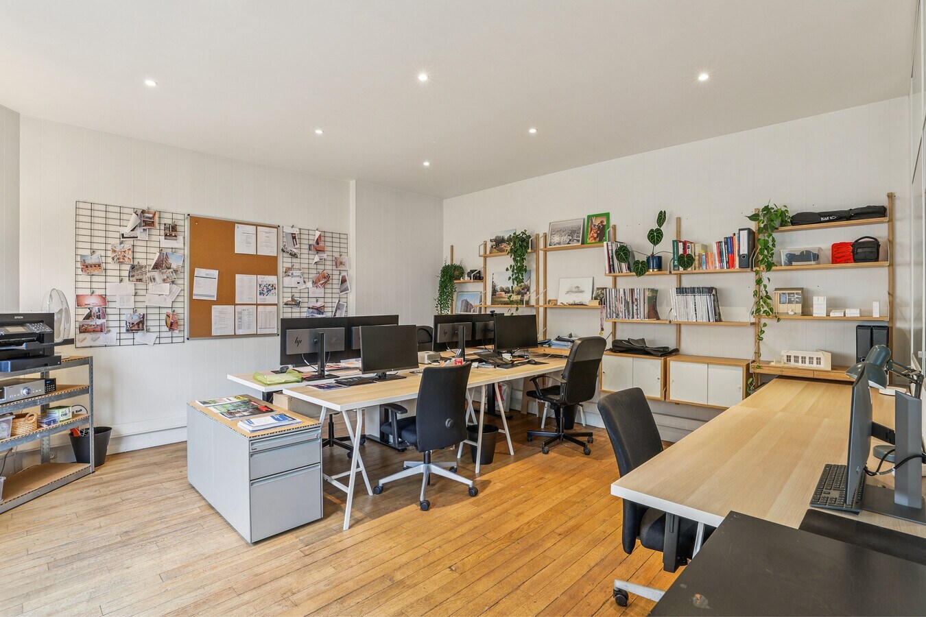 20 Rue Marx Dormoy, Paris, PAR 75018 - - - Interior Photo - Image 2 of 7