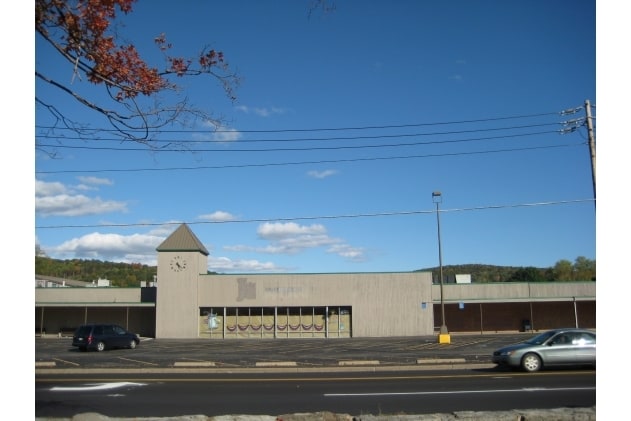 314-328 Park Ave, Corning, NY for sale - Primary Photo - Image 1 of 27