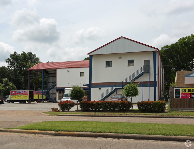 10101 Hammerly Blvd, Houston, TX à vendre - Photo du bâtiment - Image 2 de 3