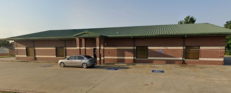 310 E 49th St, Texarkana, AR à vendre - Photo du bâtiment - Image 2 de 8