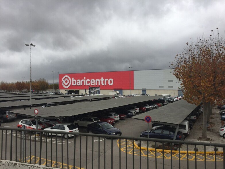 Retail in Barberà del Vallès, Barcelona for sale - Building Photo - Image 2 of 3