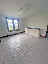 10326 Lincoln Trl, Fairview Heights, IL for lease Interior Photo- Image 2 of 4