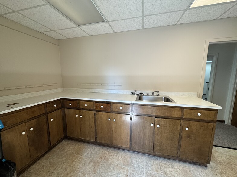 411 W Gordon St, Thomaston, GA for sale - Building Photo - Image 3 of 10