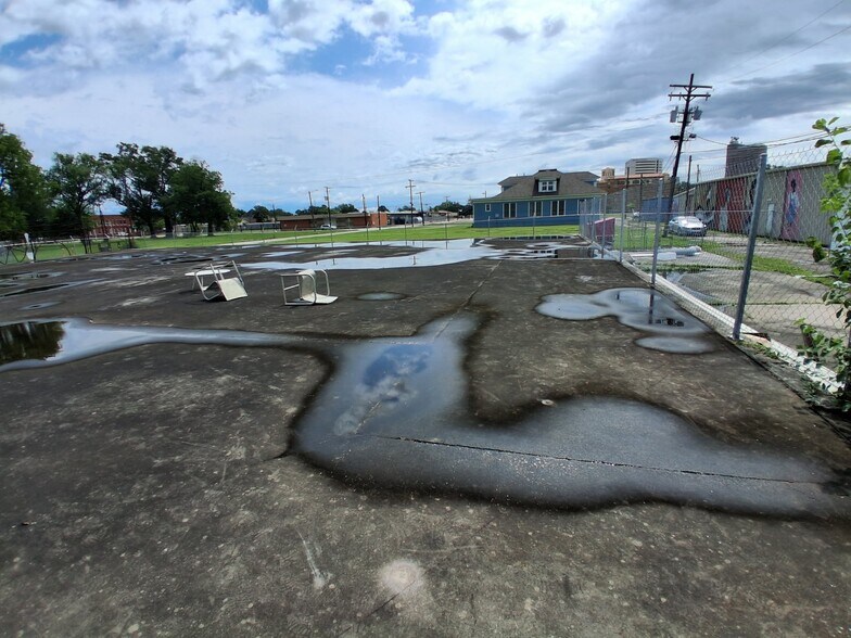 Downtown Beaumont Bulk Sale portefeuille de 4 propriétés à vendre sur LoopNet.ca - Autre - Image 3 de 28