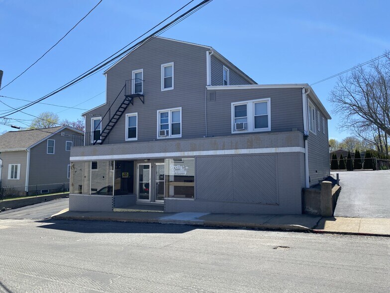 27 Pike St, West Warwick, RI for lease - Building Photo - Image 1 of 34