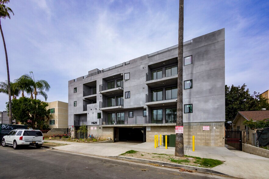 14629 W Erwin St, Van Nuys, CA à vendre - Photo du bâtiment - Image 2 de 24