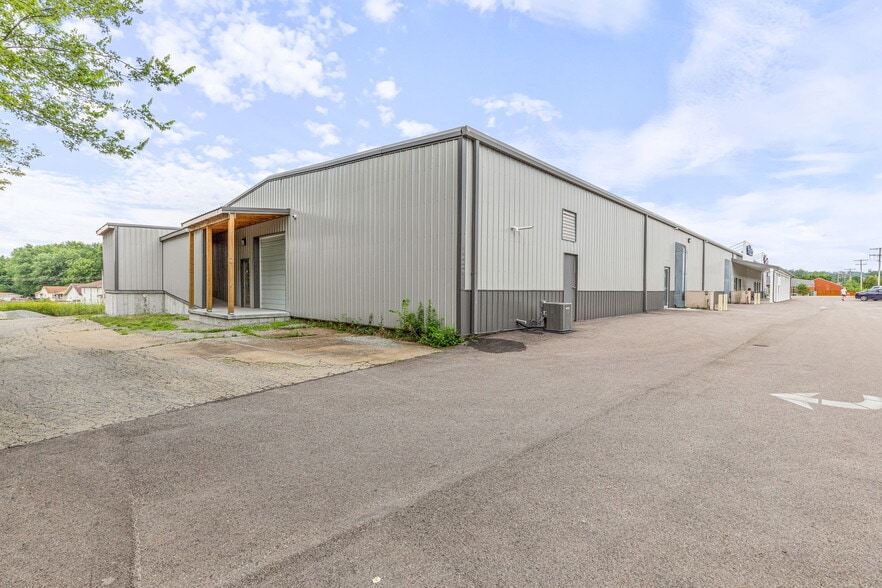 650 Walton Dr, Farmington, MO à vendre - Photo du bâtiment - Image 3 de 19