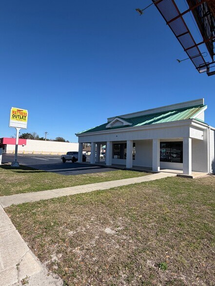 175 Blanding Blvd, Orange Park, FL à louer - Photo du bâtiment - Image 2 de 6